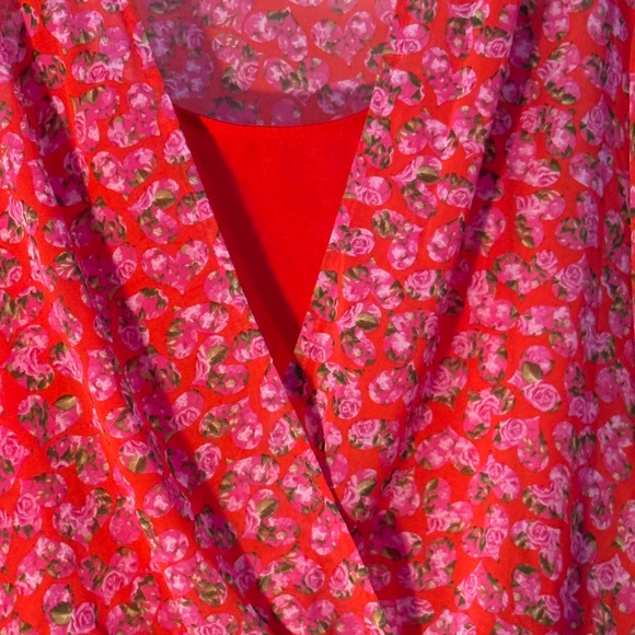 CeCe Shirt Red Rose Print Cross Over With Red Tank Women’s Size M Long Sleeve - Picture 2 of 5
